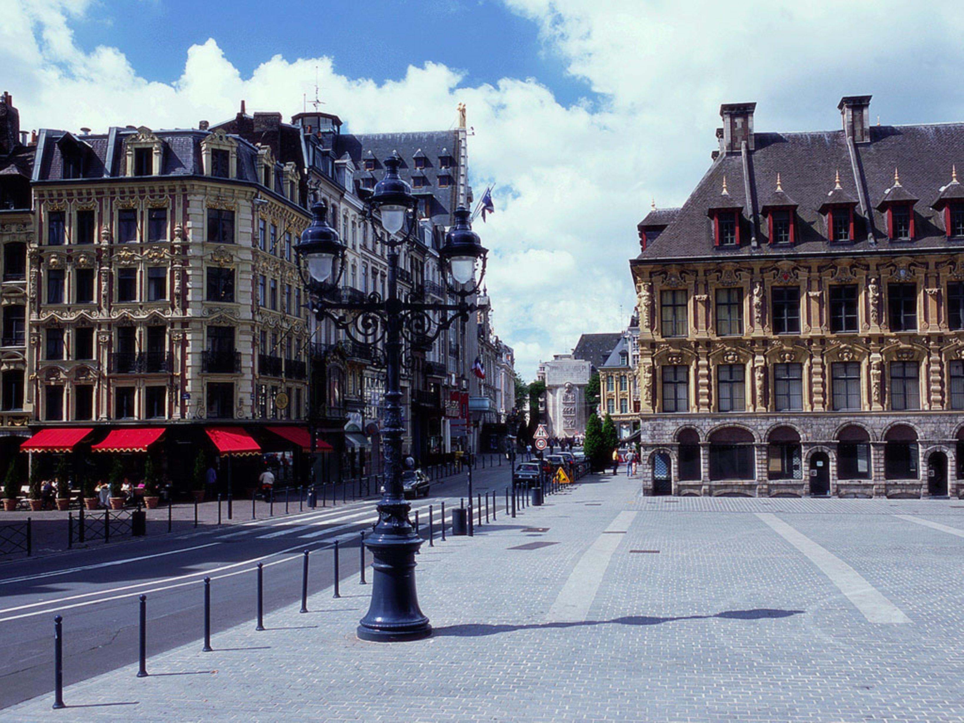 Hotel Ibis Styles Centre Gare Beffroi Lila